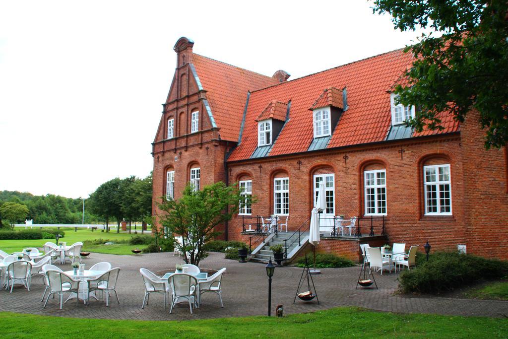 Sophiendal Manor Hotel Lasby Exterior photo